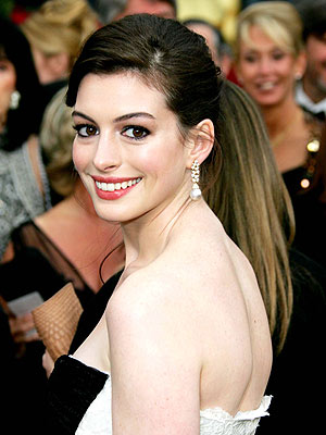 Bloggangcom ann HI Anne Hathaway 3