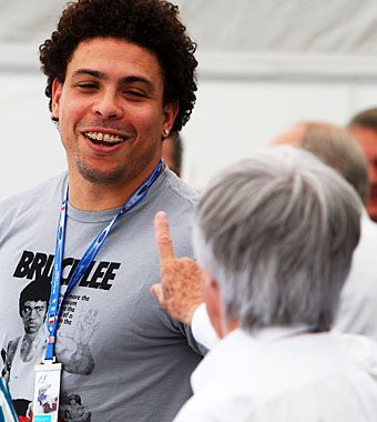 แต่ช่วงเวลาแห่งความสุขก็ค่อยๆ