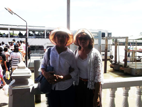 ล่องเรือแม่น้ำเจ้าพระยาไหว้พระ ที่เกาะเกร็ด