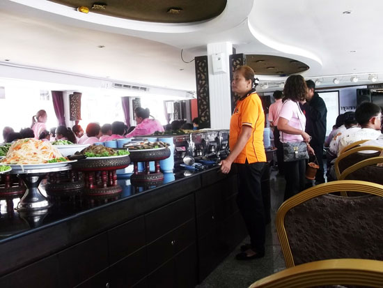 ล่องเรือแม่น้ำเจ้าพระยาไหว้พระ ที่เกาะเกร็ด
