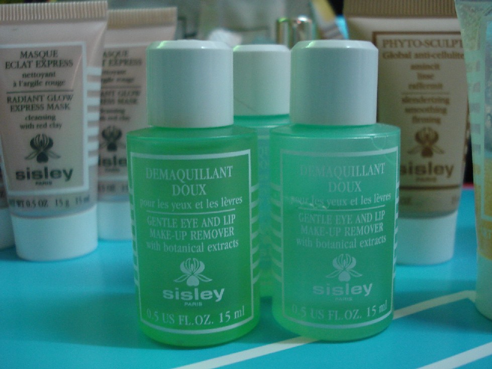 ผลการค้นหารูปภาพสำหรับ Sisley GENTLE EYE AND LIP MAKE-UP REMOVER