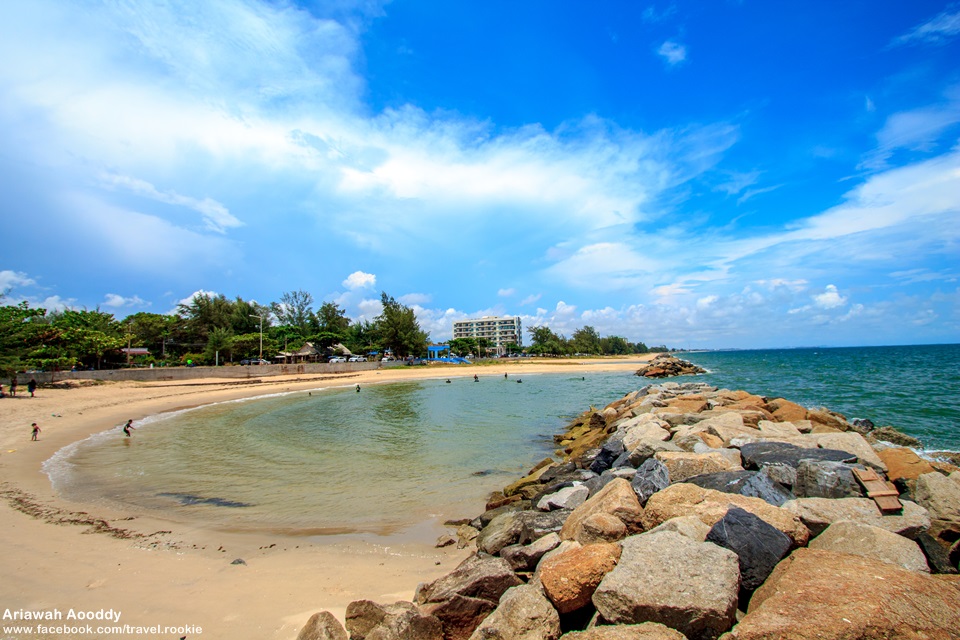 ผลการค้นหารูปภาพสำหรับ หาดแสงจันทร์