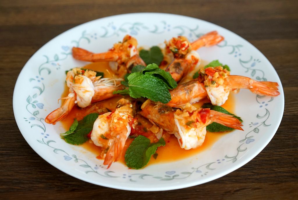 กุ้งนึ่งมะนาว