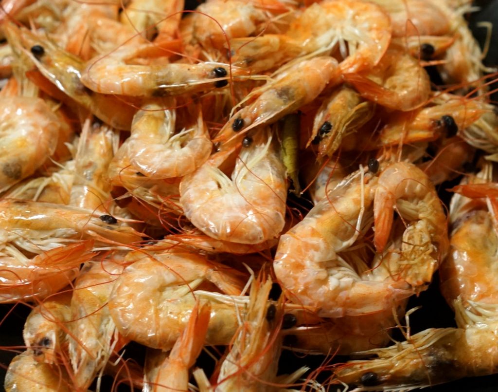 กุ้งตัวเล็กอบเกลือ