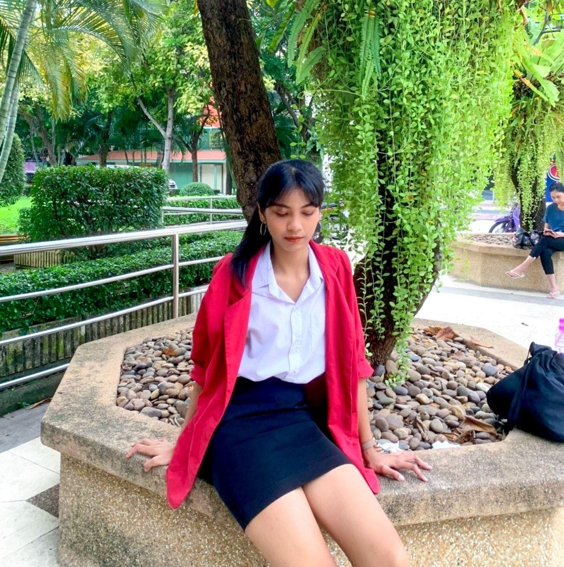 นักศึกษาสาว