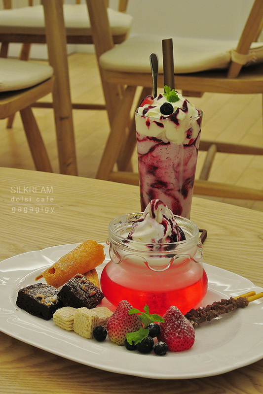 Silkream Dolci Cafe, review, pantip, ร้านขนม น่ารัก, พารากอน, paragon, พารากอน กินอะไรดี,Silkream Dolci Cafe menu, Silkream Dolci Cafe Siam paragon