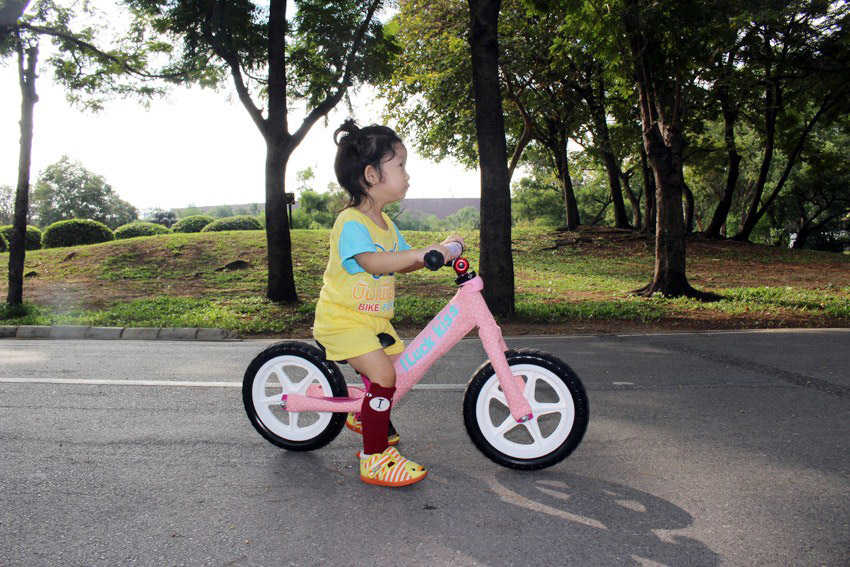 �ѡ��ҹ�ç��� �ѡ��ҹ��� (balance bike)