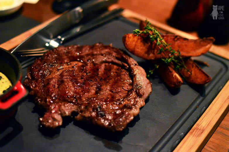 Scarlett Wine Bar & Restaurant Pullman Bangkok Hotel G