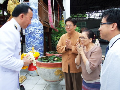 143. ต้อนรับผู้ว่าท่านใหม่ หม่อมหลวงปนัดดา ดิศกุล เข้าสักการะ พ่อขุน