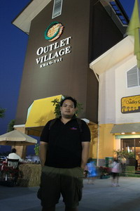 ͧ @  Outlet Village  12 Ҥ 51