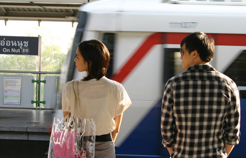 ผลการค้นหารูปภาพสำหรับ รถไฟฟ้ามาหานะเธอ"