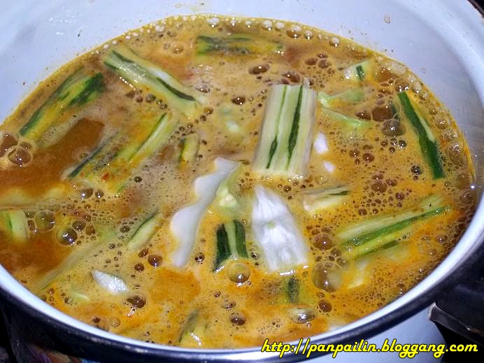 เข้าครัวแก้กลุ้ม...แกงส้มฝักมะรุมกับกุ้ง กินกันเถอะ^_^