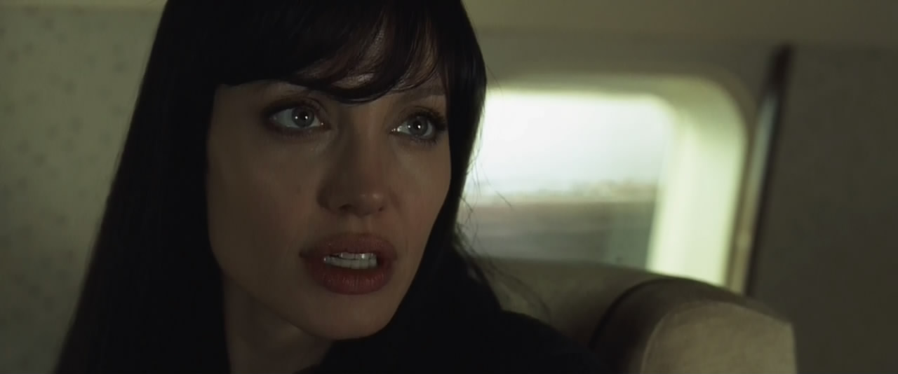 Солт агент цру. Анджелина джоли агент солт. Солт эвелин солт. Солт дата выхода. Фильм солт с анджелиной джоли.