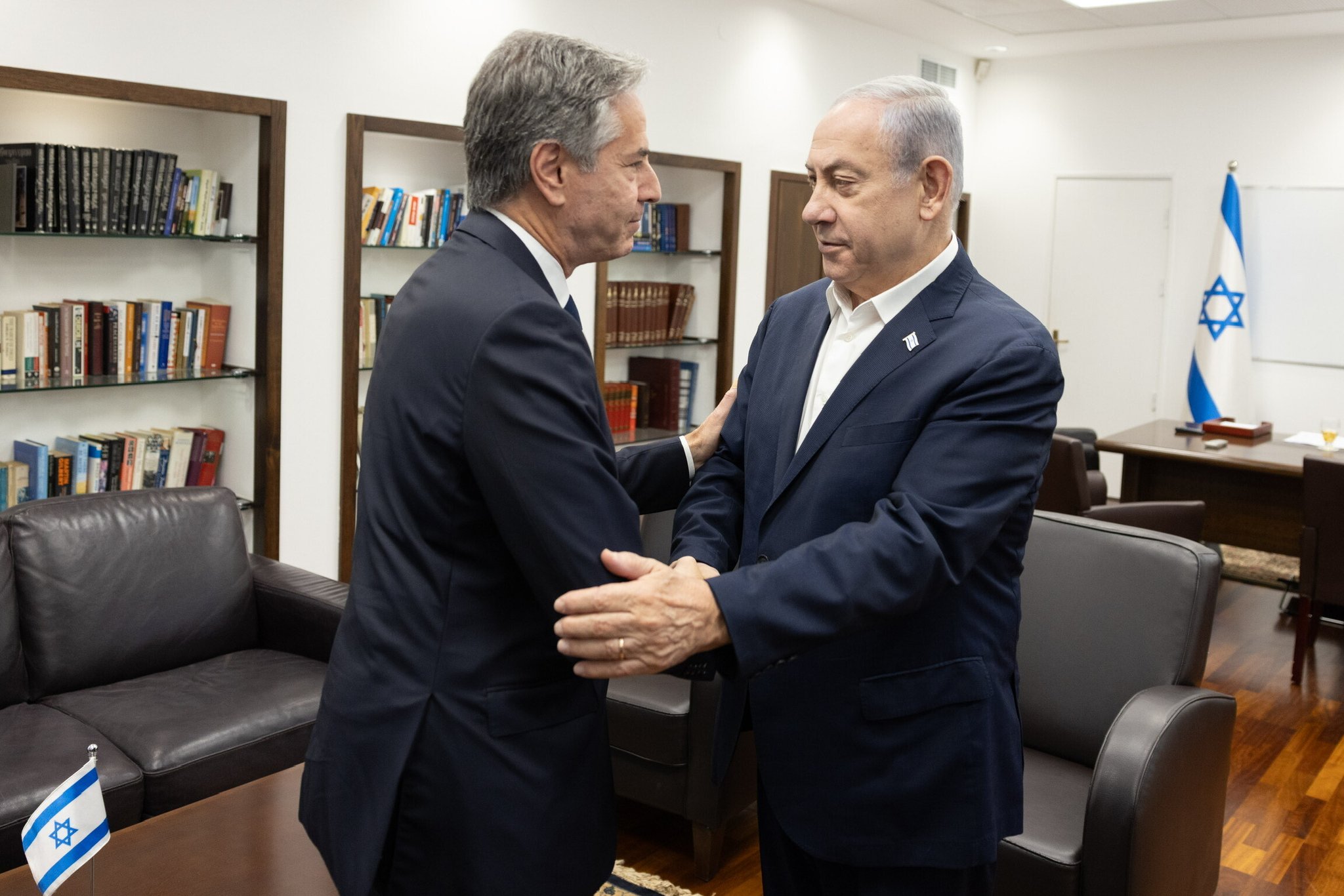 Secretary Antony Blinken @SecBlinken 3 .. 2023 Met with  @IsraeliPM  Netanyahu and reiterated the United States support for Israels right to self defense and reaffirmed our commitment to a two-state solution. 