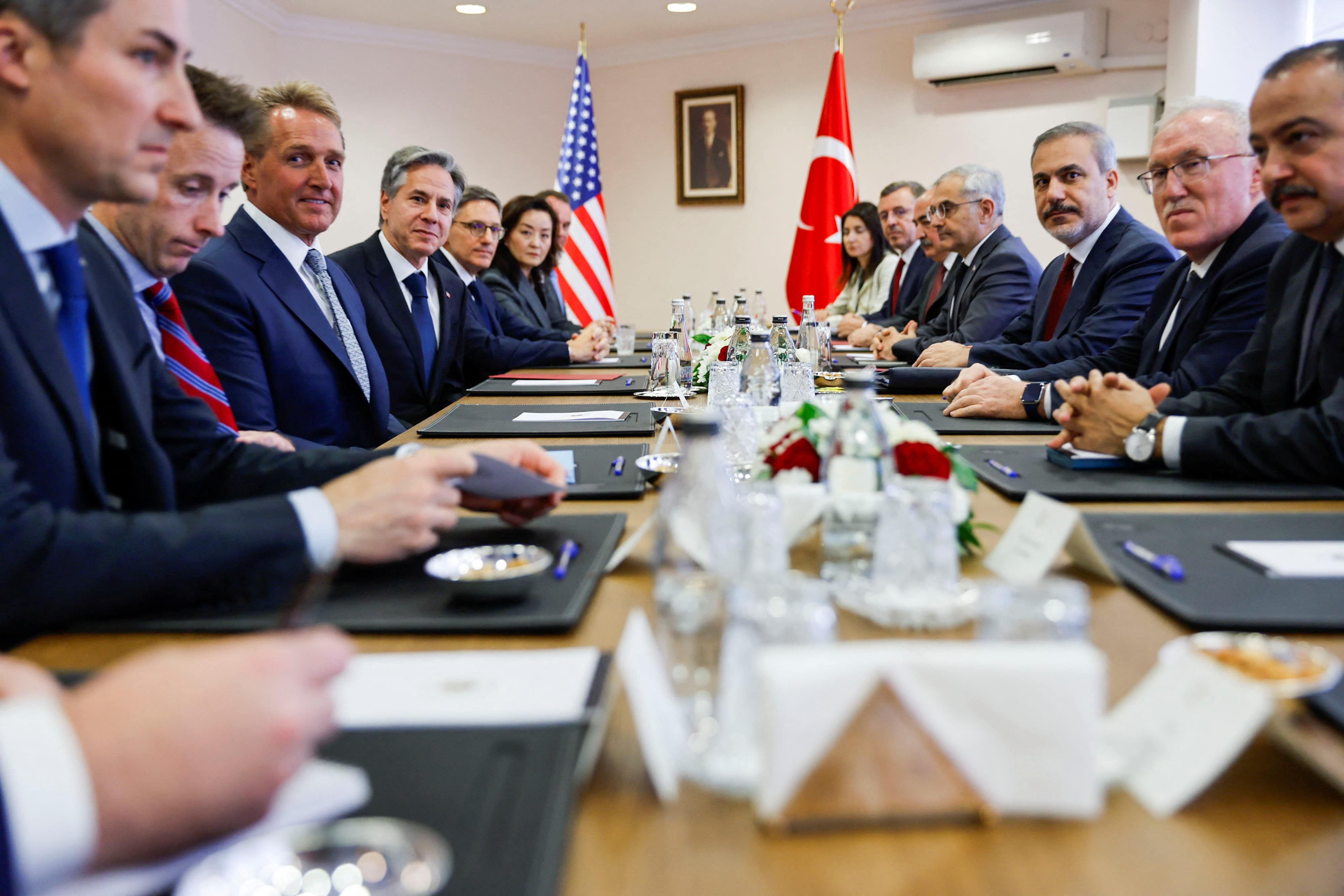 [5/5]U.S. Secretary of State Antony Blinken attends a meeting with Turkish Foreign Minister Hakan Fidan, amid the ongoing conflict between Israel and the Palestinian Islamist group Hamas, at the Ministry of Foreign Affairs in Ankara, Turkey, November 6, 2023. REUTERS/Jonathan Ernst/Poo