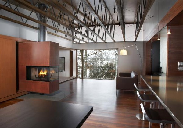 Bringing Up The Rear Indoors Extend Out Onto A Linear South Facing Patio This Innovative Contemporary Home Design Earned Johnsen Schmaling Architects Bringing Up The Rear Indoors Extend Out Onto A Linear South Facing Patio This Innovative Contemporary Home Design Earned Johnsen Schmaling Architects