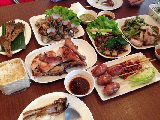 Bloggang.com : torytoey - ยอดลาบเป็ดอุดร @ พระราม 9 ซอย 49
