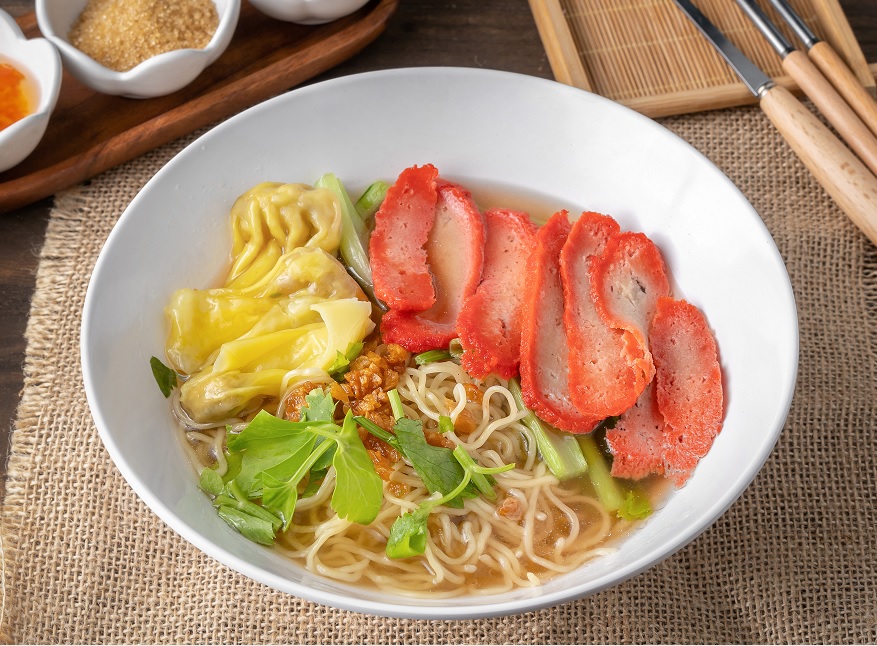 บะหมี่เกี๊ยวหมูแดงเจ เมนูก๋วยเตี๋ยวอร่อยๆ