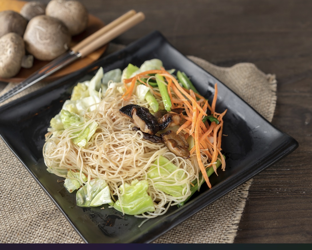 อาหารเจโบราณ ผัดหมี่ซั่วเจ วัตถุดิบต้องมีความสดใหม่ สะอาด และไม่มันไม่เลี่ยน ปรุงรสแต่พอดีกลมกล่อม คือสุดยอดของผัดหมี่ซั่วเจที่แท้จริง